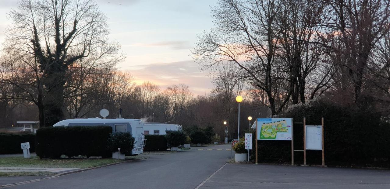 Camping De L'Ill Hotel Mulhouse Exterior photo